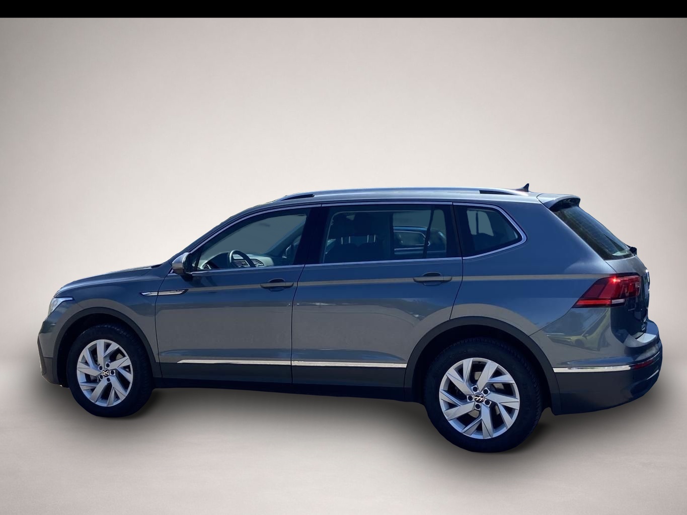 Fotografie 3 des Volkswagen Tiguan Allspace 1.5 TSI DSG LIFE 7-SITZER+AHK+AC