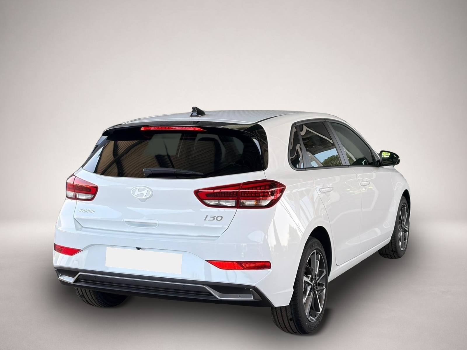Bild 3 Hyundai i30 Comfort Plus 1.0 T-GDI Navi / PDC V+H mit Ka
