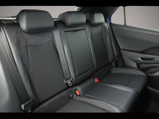 Bild 5 Volkswagen T-Roc 1.5 eTSI DSG R line IQ.Light/ACC/HuD/360°/