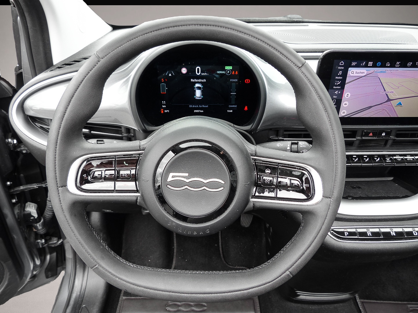 Fotografie 5 des Fiat 500 e Icon Navi Digitales Cockpit Apple CarPlay
