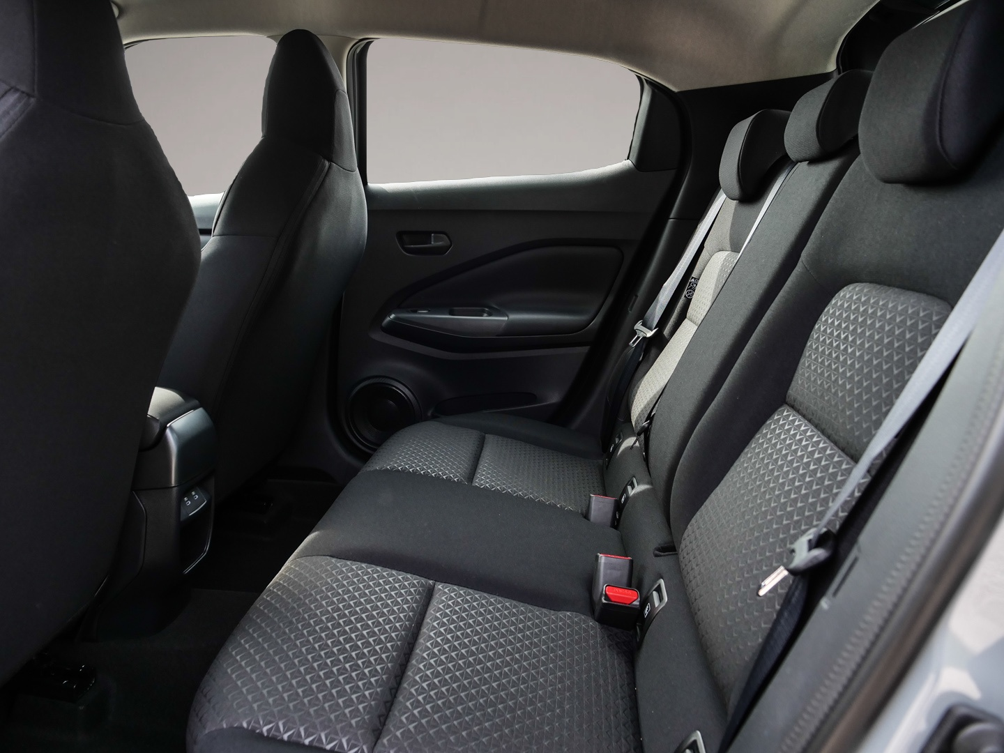 Bild 6 Nissan Juke Acenta 1.0 DIG-T 114PS 6MT Komfort-Paket Ni