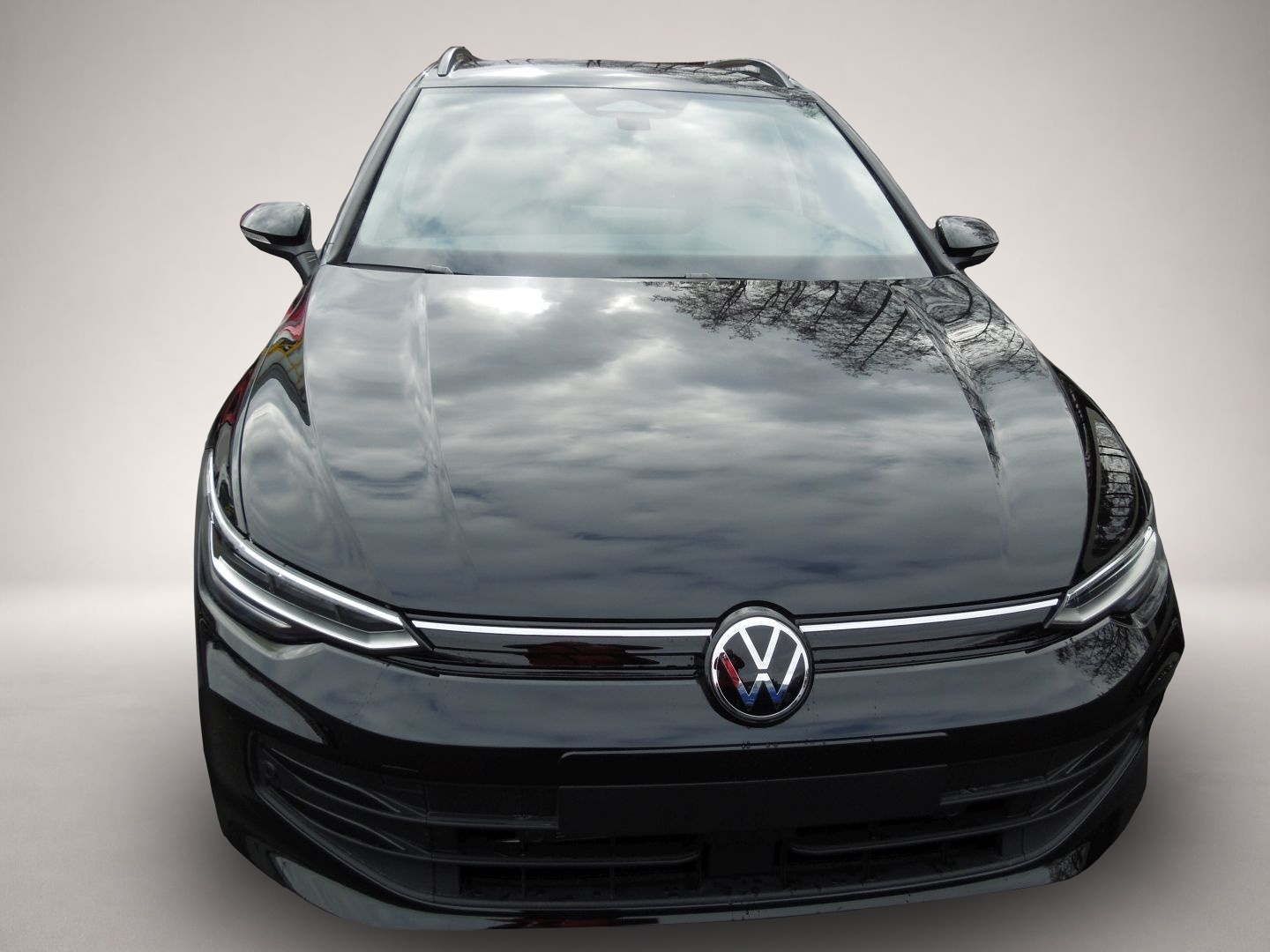 Bild 2 Volkswagen Golf Variant 1.5eTSI DSG Life/LED/AHK/Navi/Sitzh
