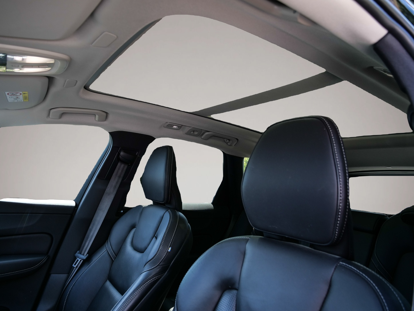 Bild 5 Volvo XC60 Ultimate Dark AWD HUD StandHZG AHK Digitale