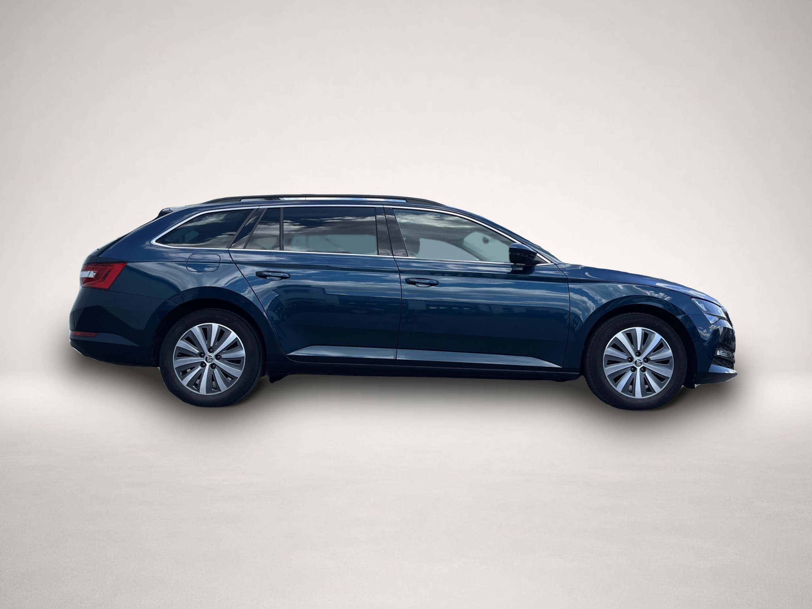 Bild 3 Skoda Superb Combi 2.0 TDI DSG Ambition Navi ACC 4xSHZ