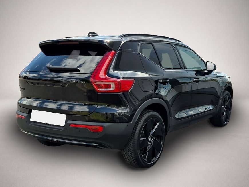Fotografie 2 des Volvo XC40 B3 B DKG Plus Black Edition