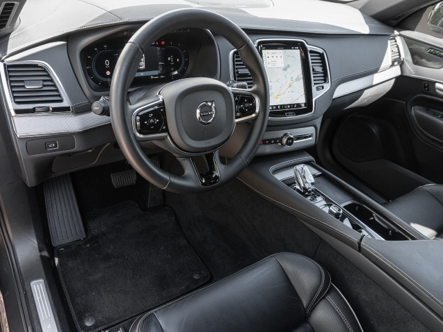 Fotografie 7 des Volvo XC90 Plus Dark AWD 7-Sitzer AD StandHZG AHK Digi