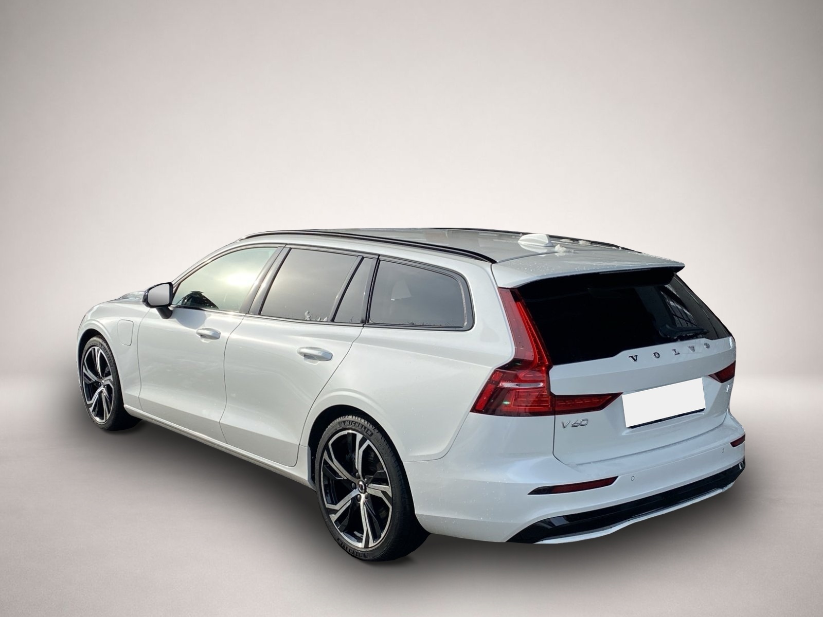 Bild 3 Volvo V60 T8 Plus Dark AWD*AHK*4xShz*StHzg*WiPa*RFK*