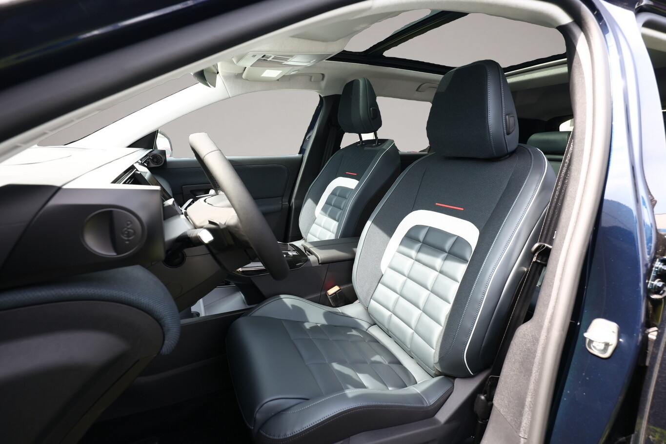 Bild 6 Citroën C5 Aircross Hybrid MAX Pano HUD eHk Nav ACC SHZ