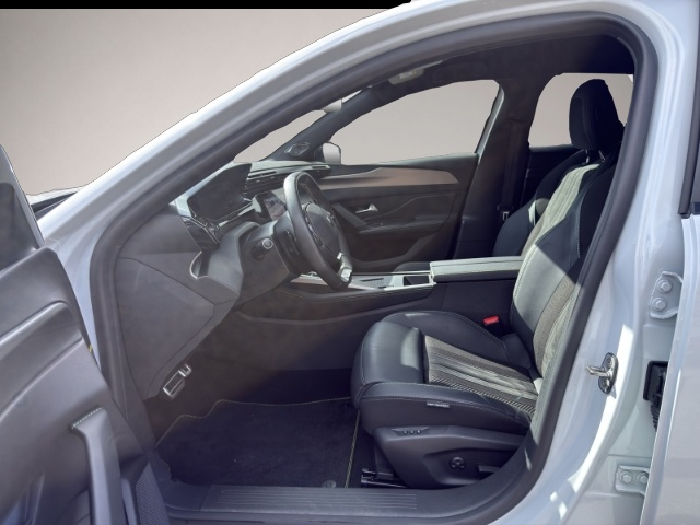 Fotografie des Peugeot 308 SW GT EAT8 AHK FOCAL ALLWETTER NAVI LED KAME