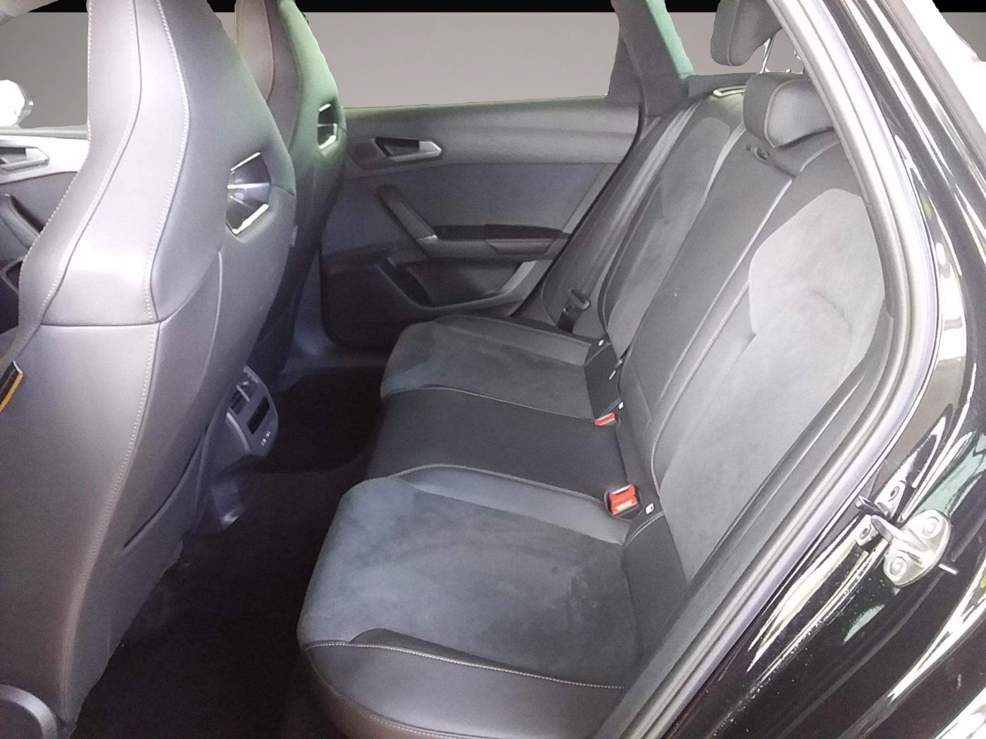 Bild 5 Cupra Leon SP 1.5 e-Hybrid DSG ab 349.- EUR mtl. 1000.