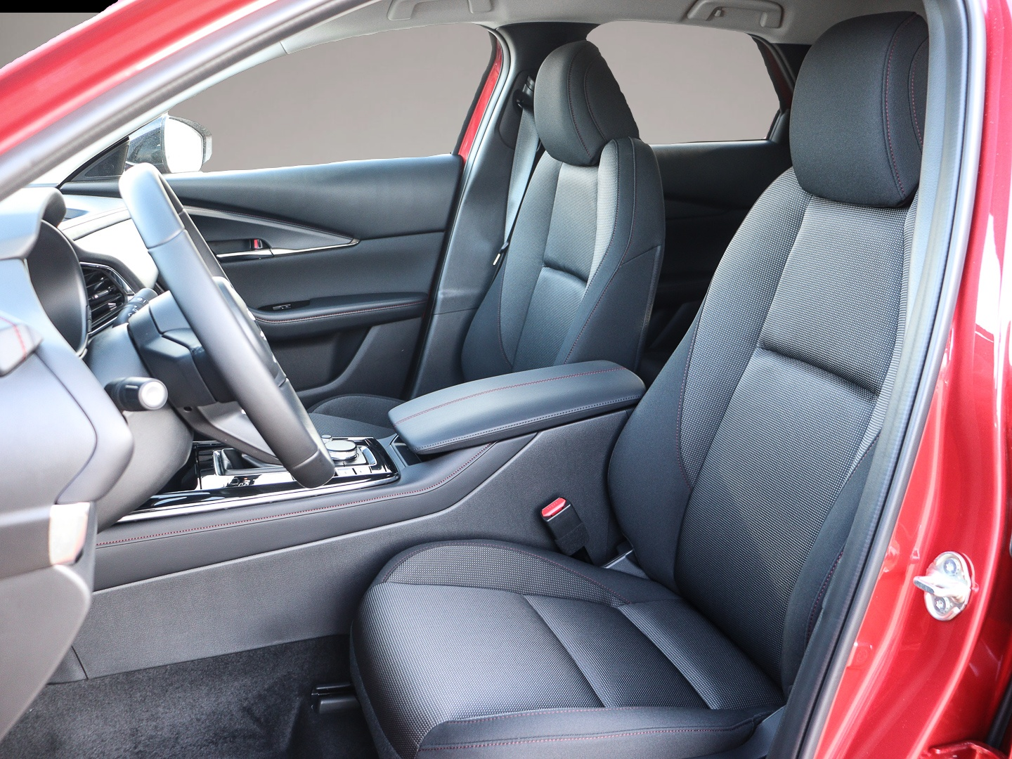 Fotografie 6 des Mazda CX-30 2025 e-SKYACTIV G 140ps 2.5L 6AT FWD Homur