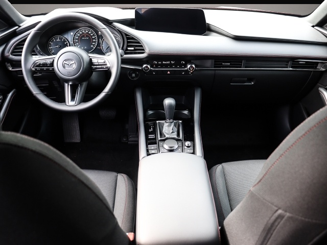 Fotografie 3 des Mazda 3 Homura 2.5L e-SKYACTIV G 140PS 6AT FWD