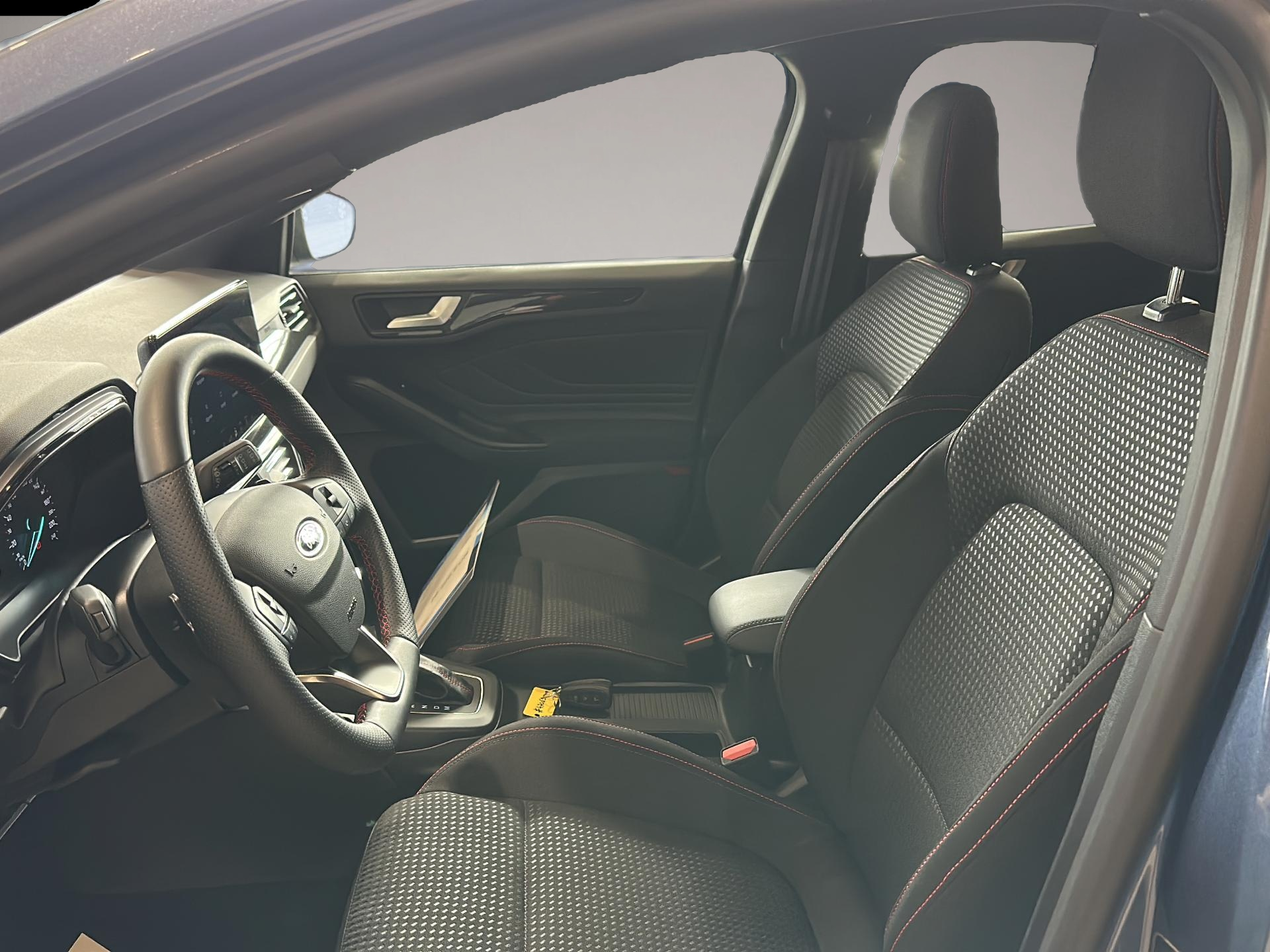 Fotografie 5 des Ford Focus ST-Line Sportpaket Bluetooth Navi LED Klim