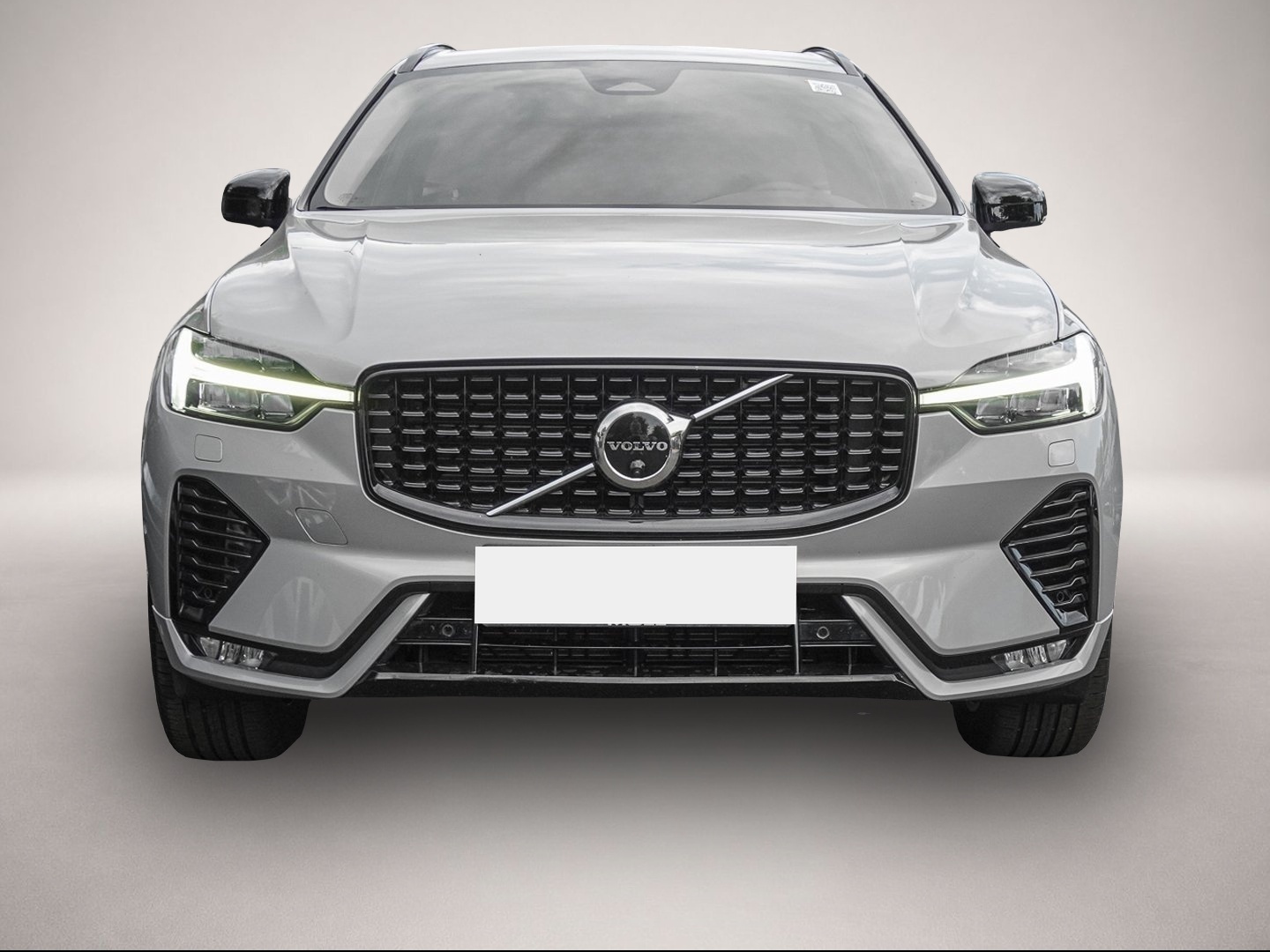 Bild 2 Volvo XC60 B4 AWD Plus Dark AHK LED 360Grad