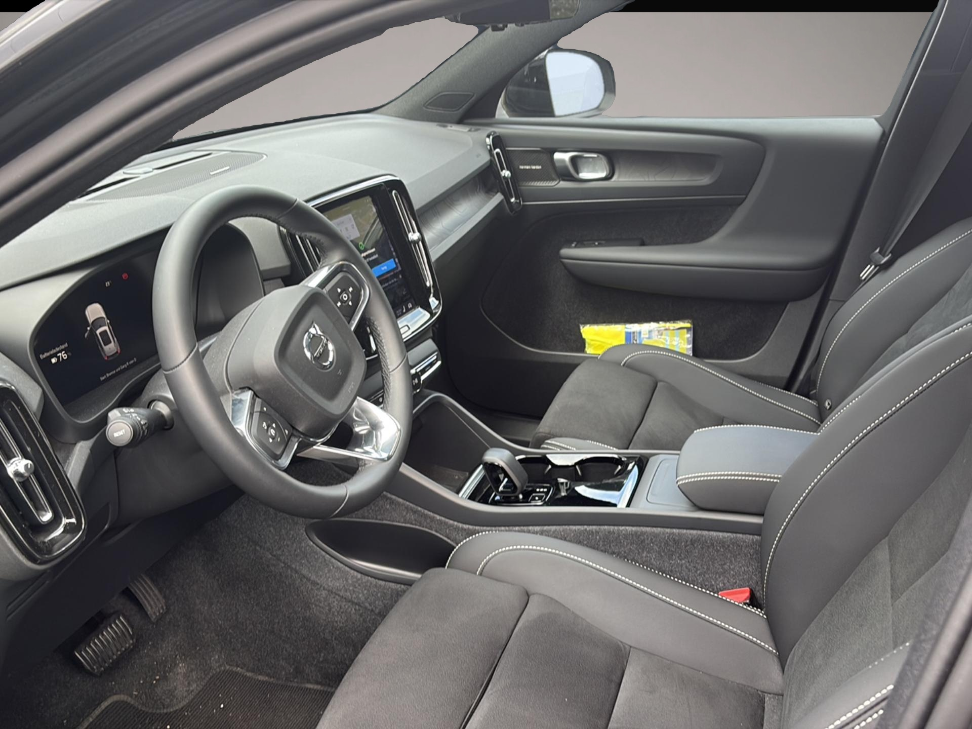 Fotografie 7 des Volvo EX40 300 kW Twin Motor AWD Ultra Black Edition L