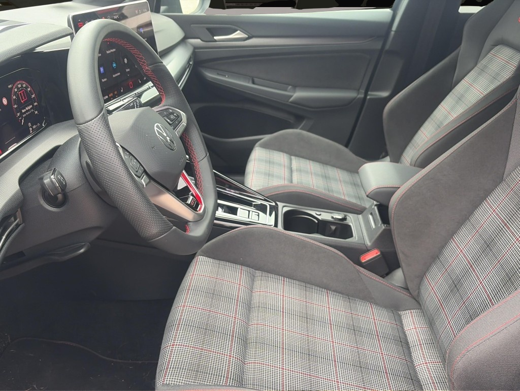 Bild 6 Volkswagen Golf 2.0 TSI GTI DSG*DCC*RearView*KeyGo*LED*ACC*