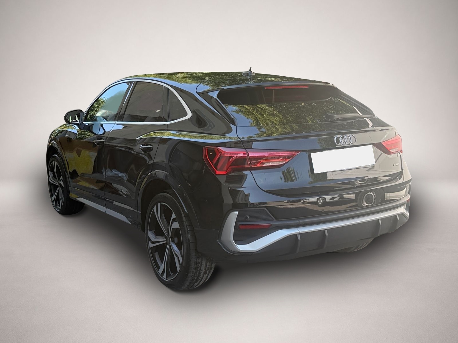 Bild 3 Audi Q3 Sportback 40 TFSI qu. S-tronic S-Line *Matrix