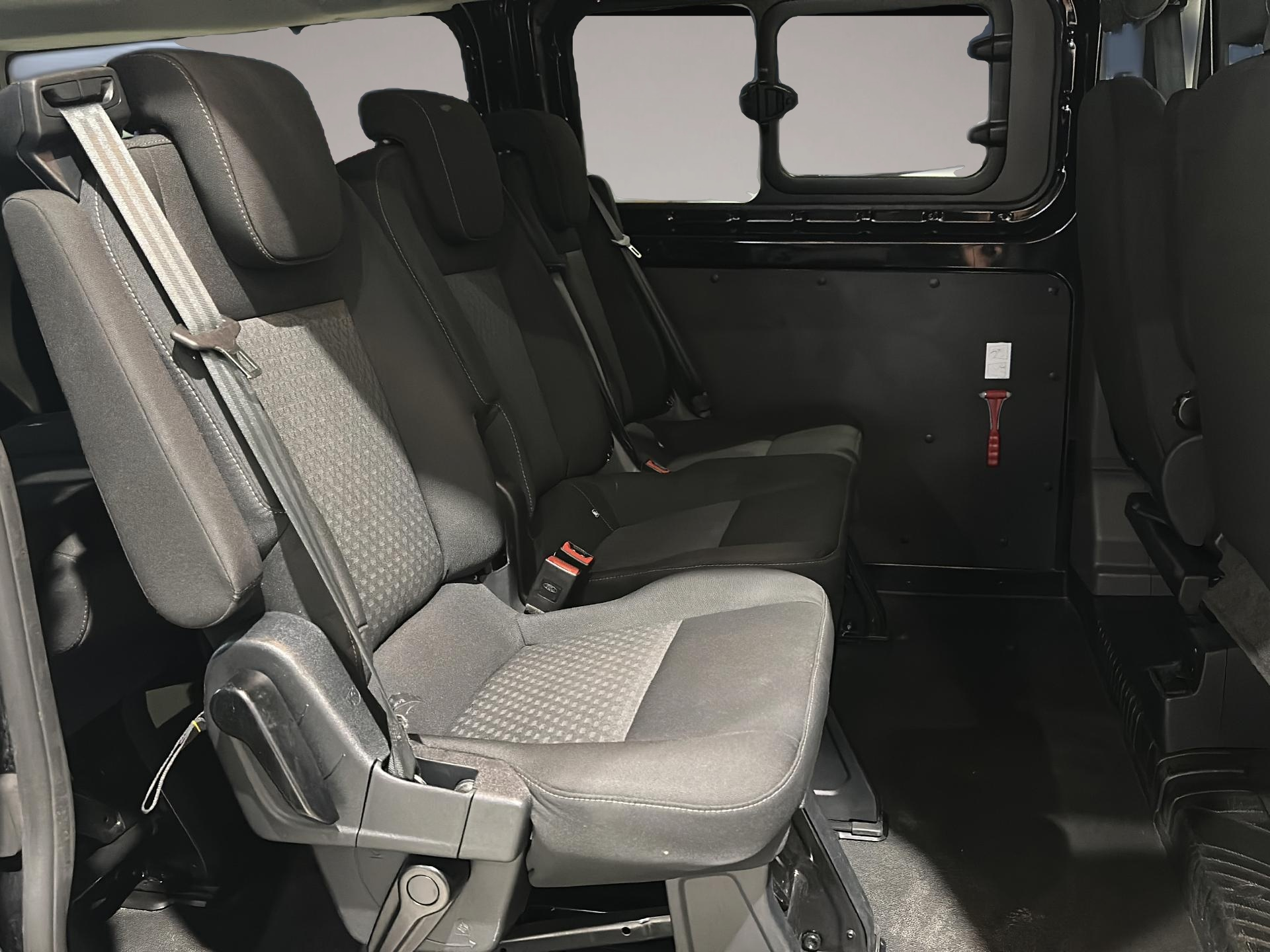 Bild 7 Ford Transit Custom Kombi Trend 340 L2 9-Sitzer Navi