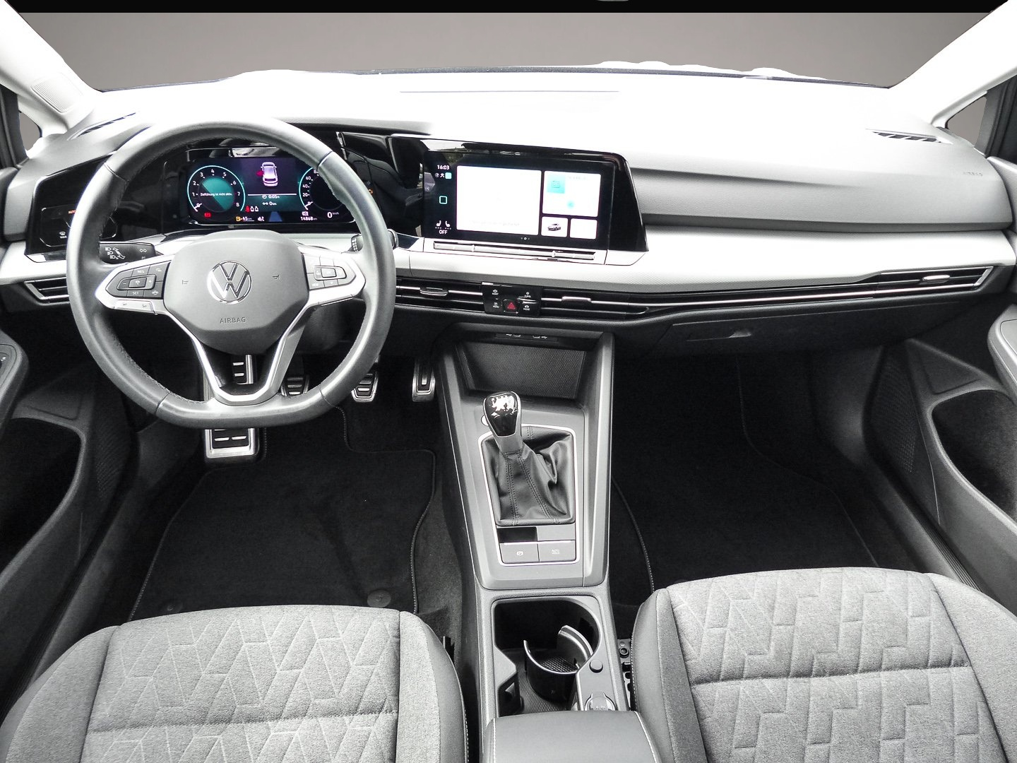 Bild 8 Volkswagen Golf 1.5 TSI Move PDC ALU APP CONNECT