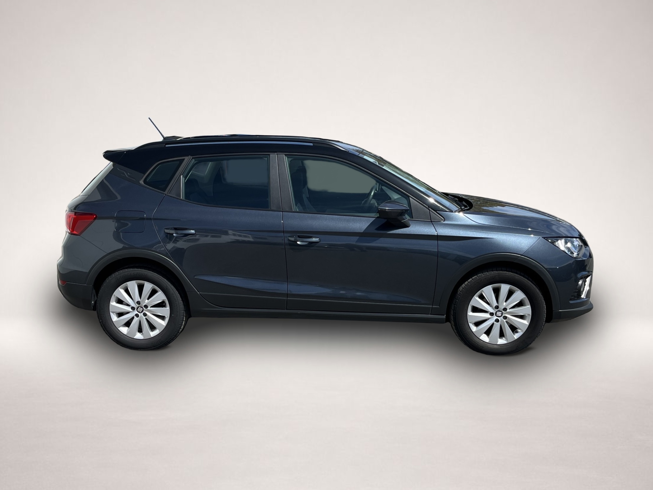 Fotografie 5 des Seat Arona 1.0 TSI Style Navi DAB SHZ PDC