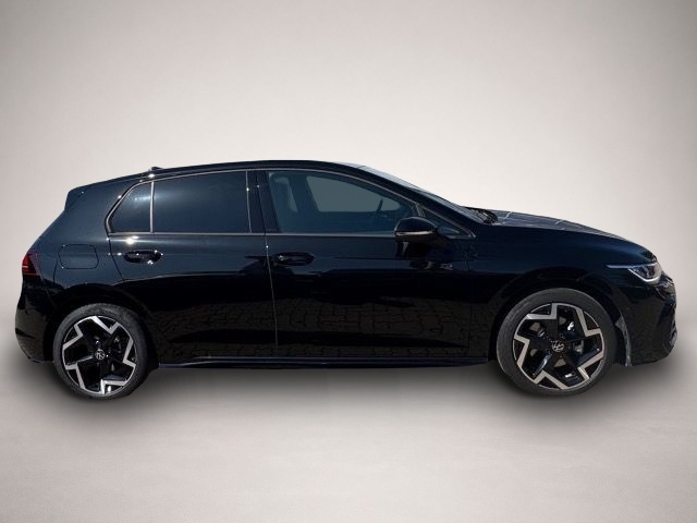 Bild 6 Volkswagen Golf VIII 1.5 eTSI DSG R-Line
