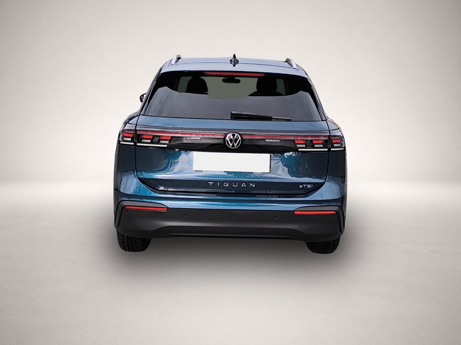 Bild 6 Volkswagen Tiguan 1.5 eTSI DSG Life 5-J-G AHK ACC RFK
