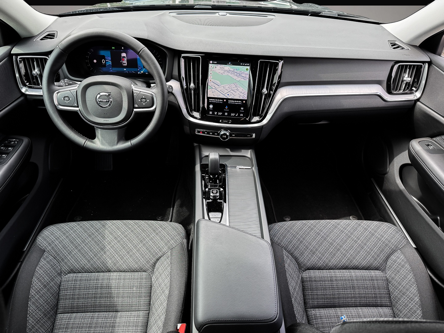 Bild 5 Volvo V60 Kombi Core Digitales Cockpit Soundsystem LED