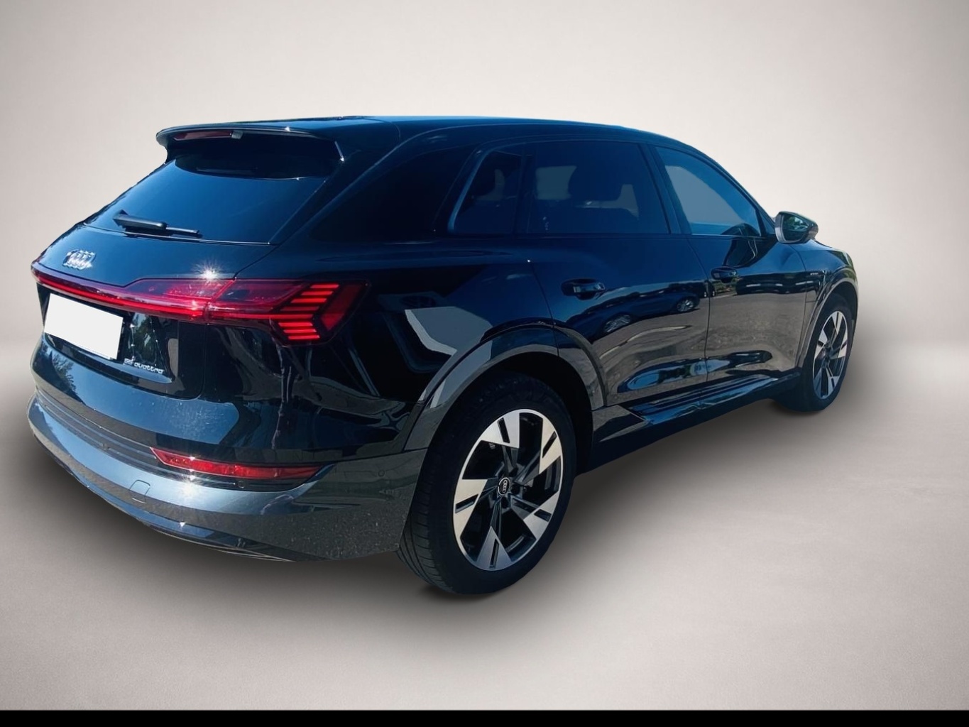 Bild 5 Audi e-tron 55 advanced quattro S-LINE OPTIK-BLACK AS