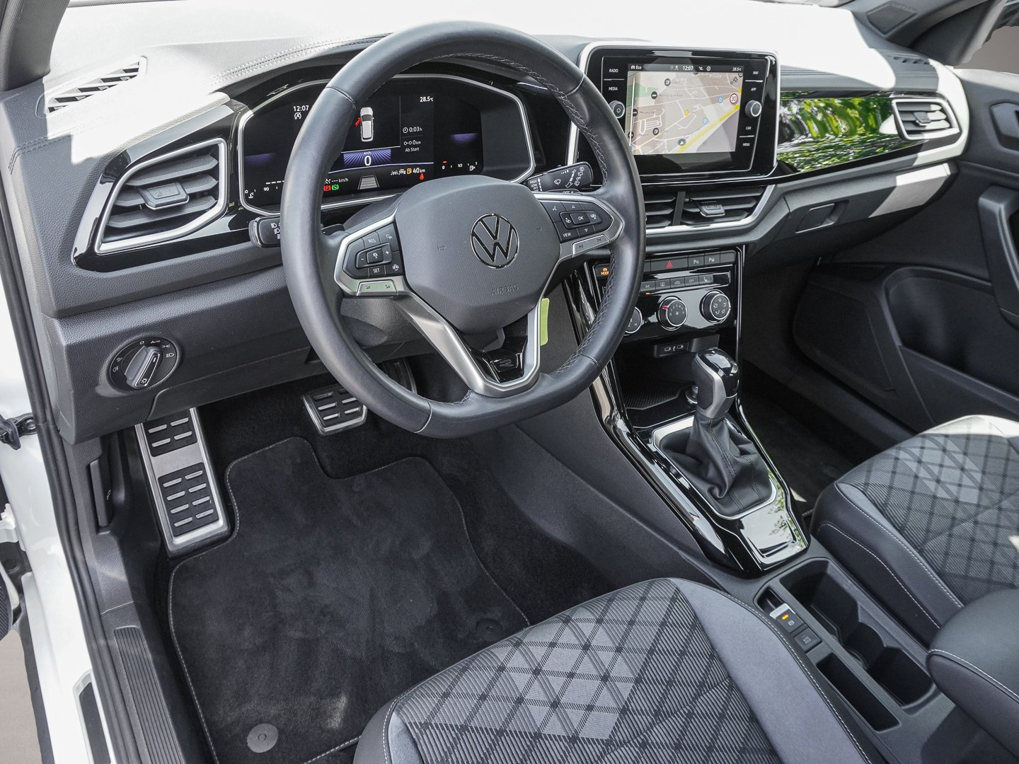 Bild 7 Volkswagen T-Roc 1.5 TSI DSG R-Line
