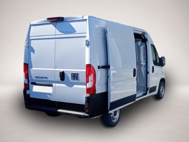 Bild 4 Fiat Other Ducato Kastenwagen 35 L2H2 140 Multijet *Rückfah