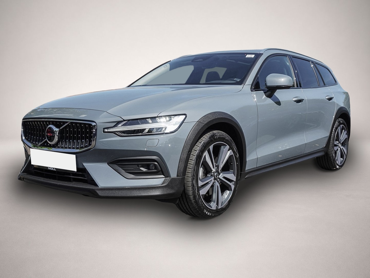 Fotografie Volvo V60 Cross Country B4 AWD Plus Pano LED
