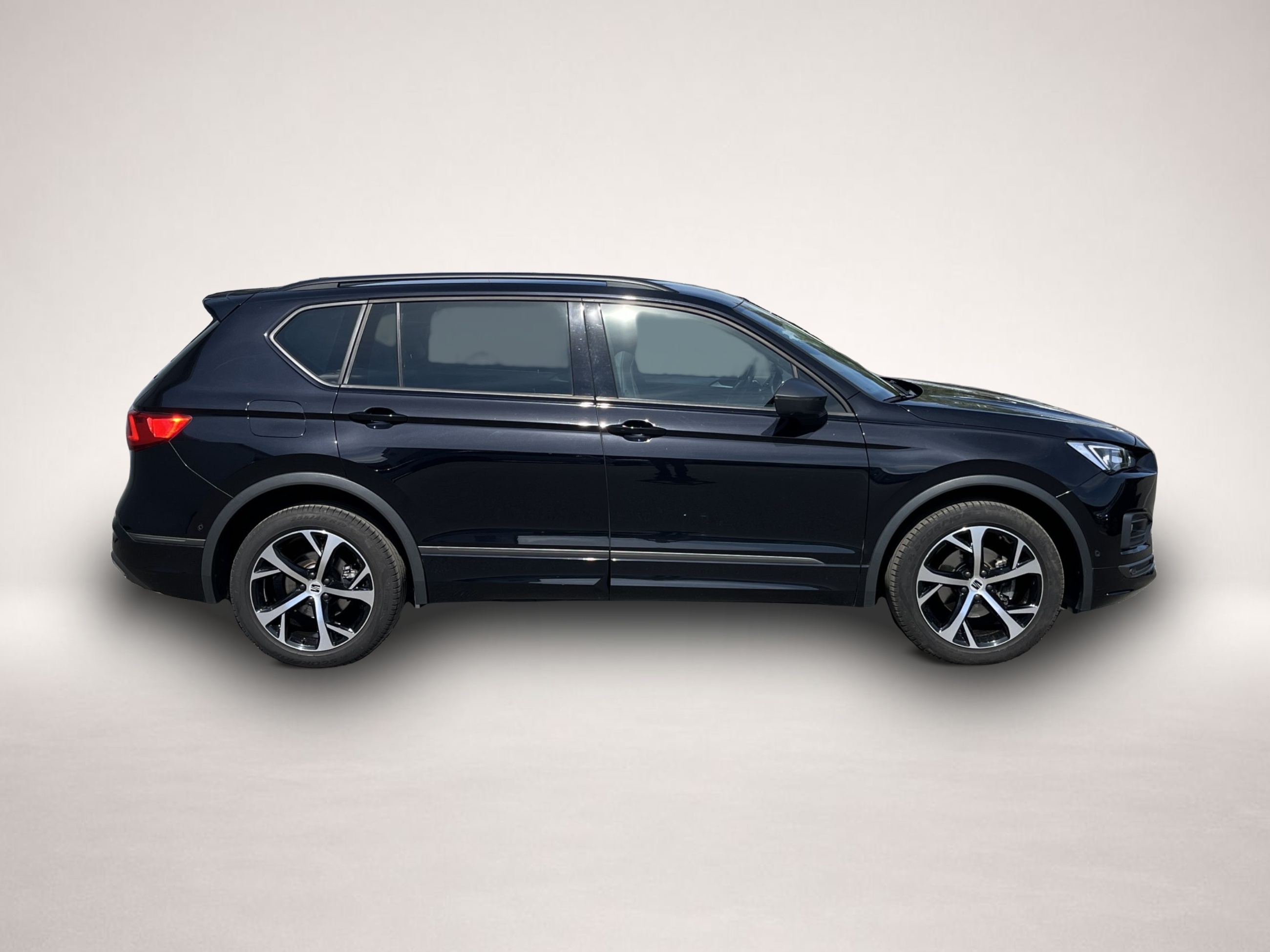 Bild 4 Seat Tarraco 1.5 TSI DSG FR AHK Navi ACC LED RFK 4xSH