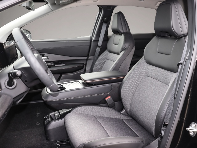 Fotografie 5 des Nissan Ariya 87kWh Advance Pack Tech Pack 20'' HUD Navi