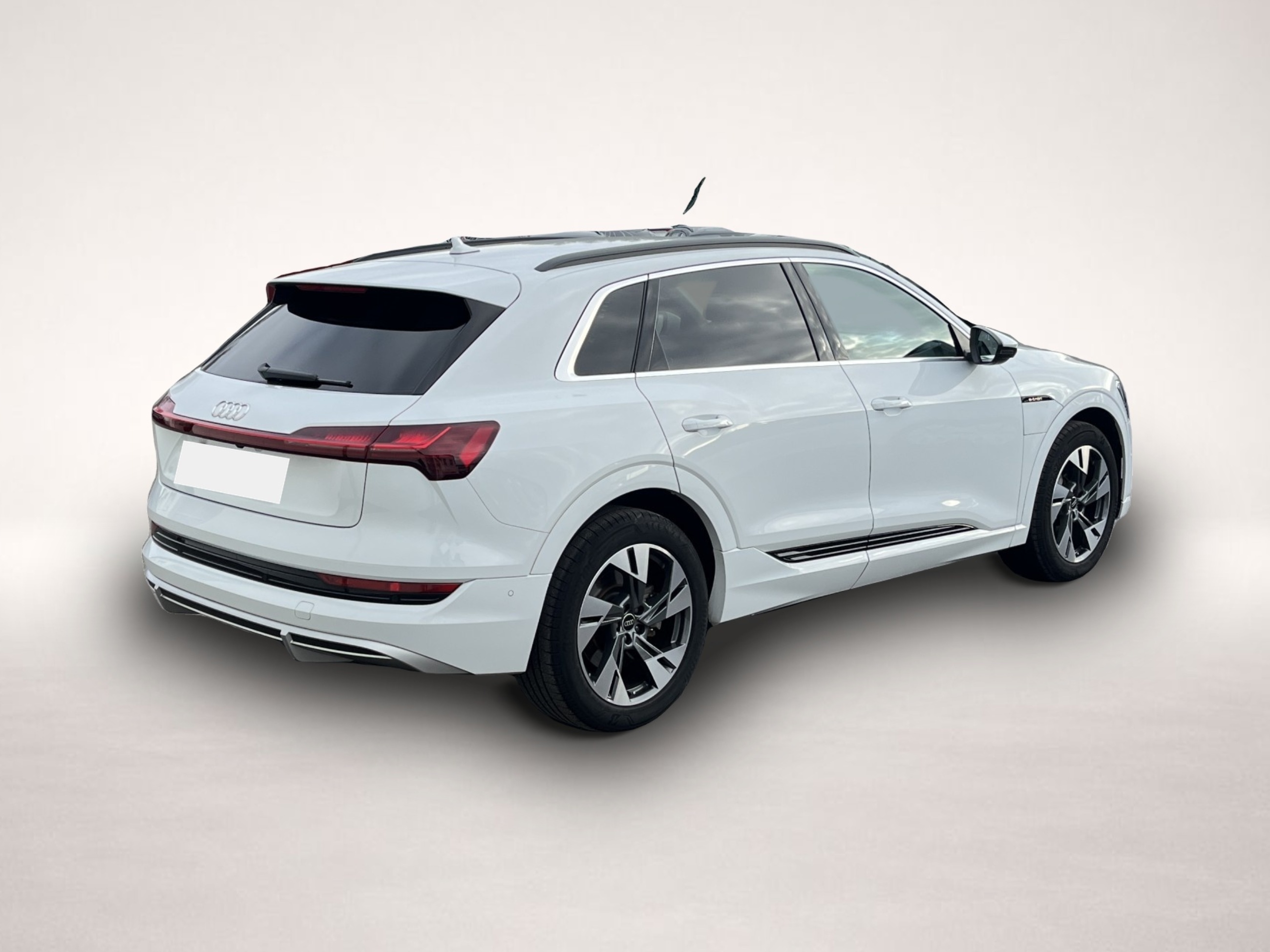 Bild 6 Audi e-tron S-Line 198¤ m.20% Anz. 20 Zoll Kamera el.