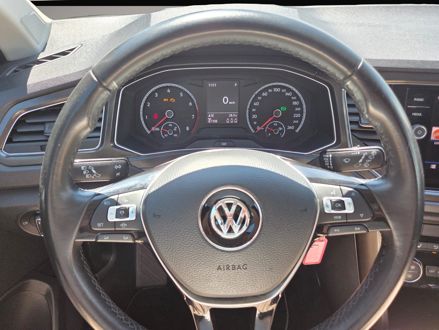 Bild 6 Volkswagen T-Roc TSI 1.5 Style NAV KAM Sitzh. PDC v+h