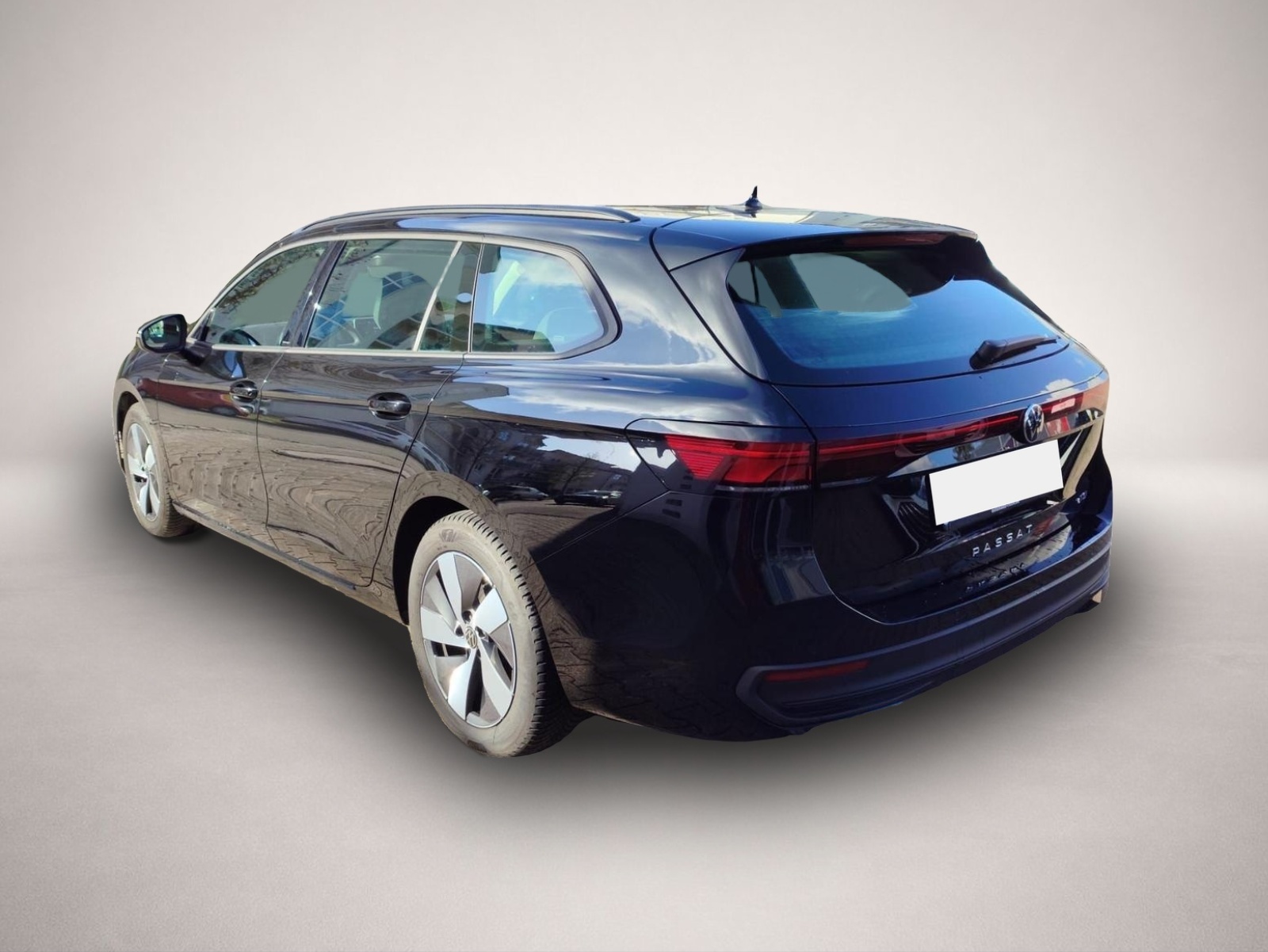 Bild 4 Volkswagen Passat Variant 1.5 eTSI Kamera Totwinkel SHZ