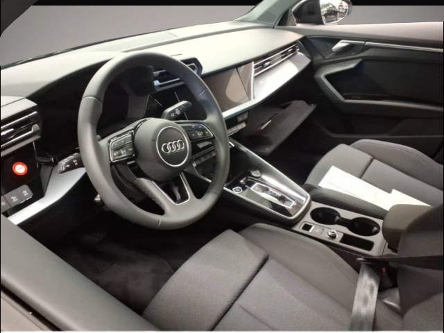 Vehicle image 0