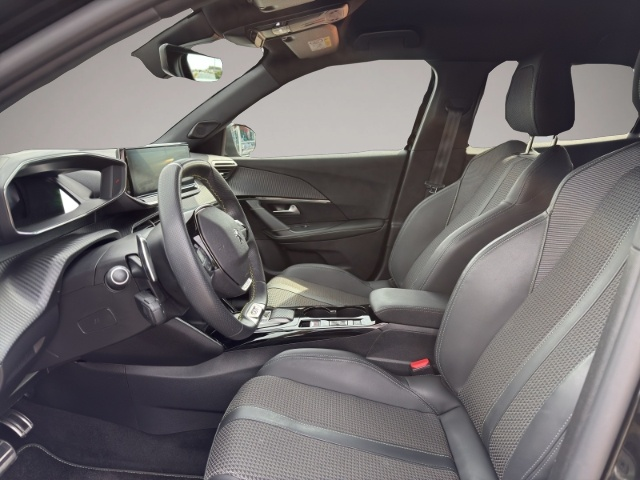 Bild 7 Peugeot 2008 GT 1.2 PT 130 +ACC+NAVI+CAM+CARPLAY+SHZ+