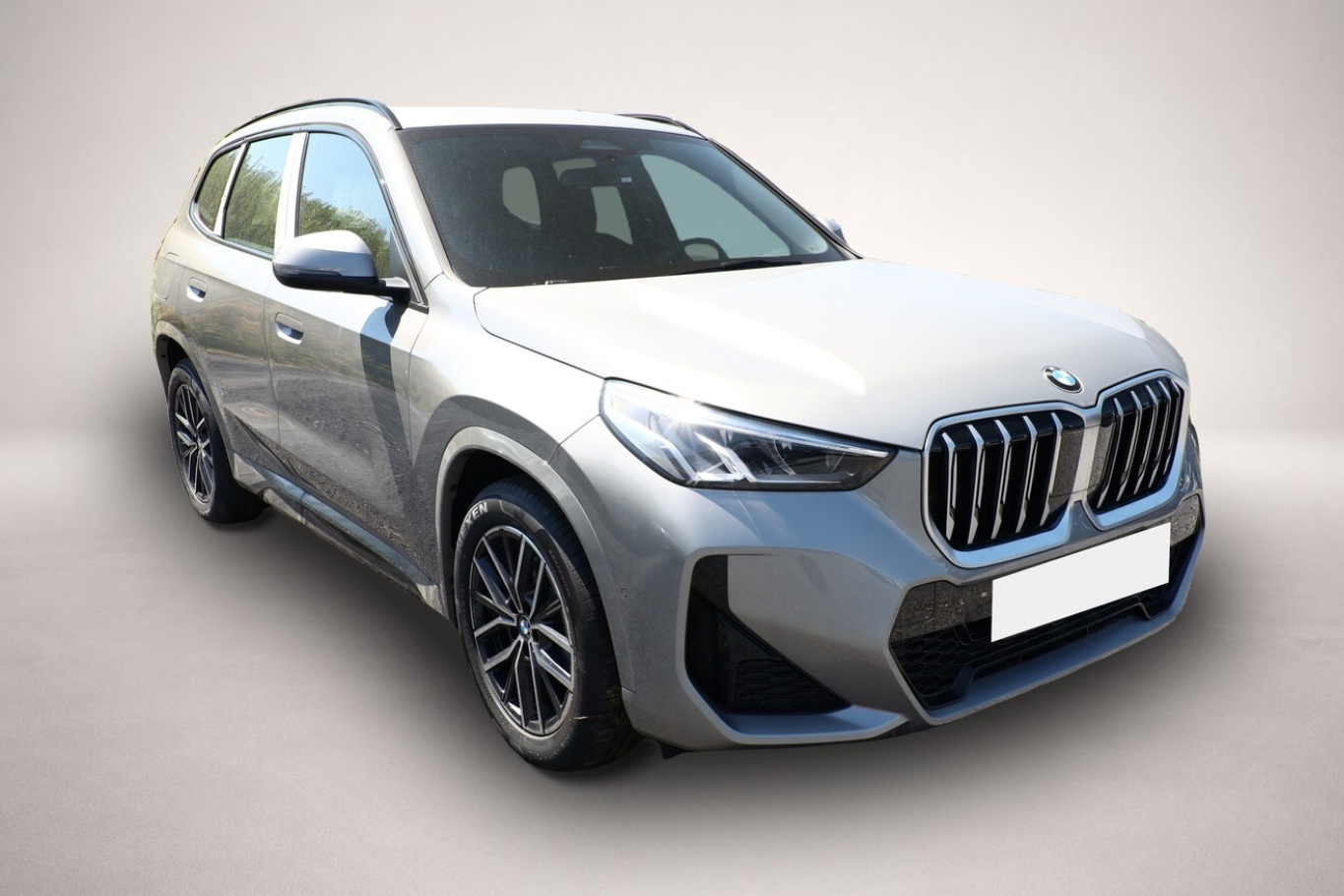 Bild 2 BMW X1 18i sDrive M Sport LED Nav Kam eHK SHZ 18Z