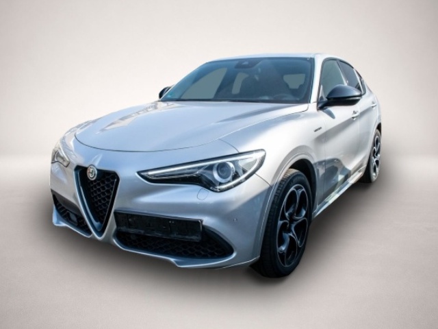 Fotografie Alfa Romeo Stelvio Veloce Allrad AD El. Fondsitzverst. Navi