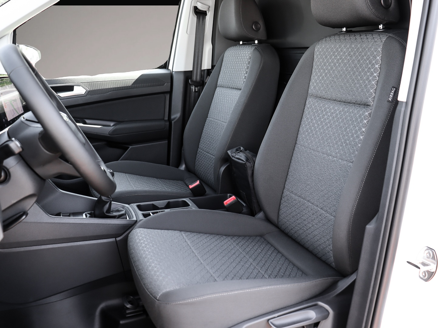 Bild 6 Ford Transit Connect Limited L2 Kasten AHK Allwetter