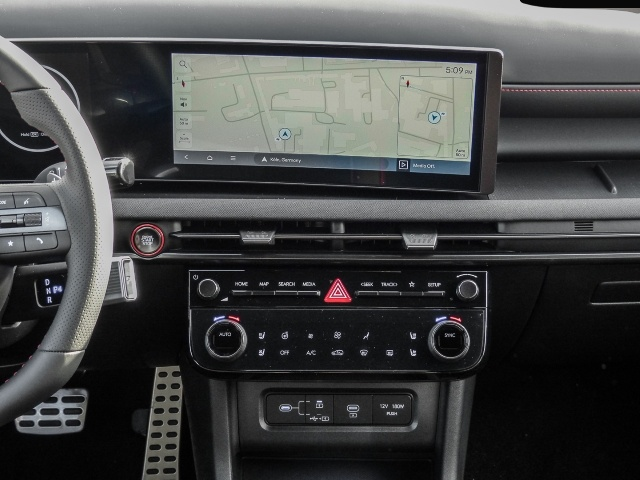 Fotografie des Hyundai TUCSON N Line Navi Digitales Cockpit LED