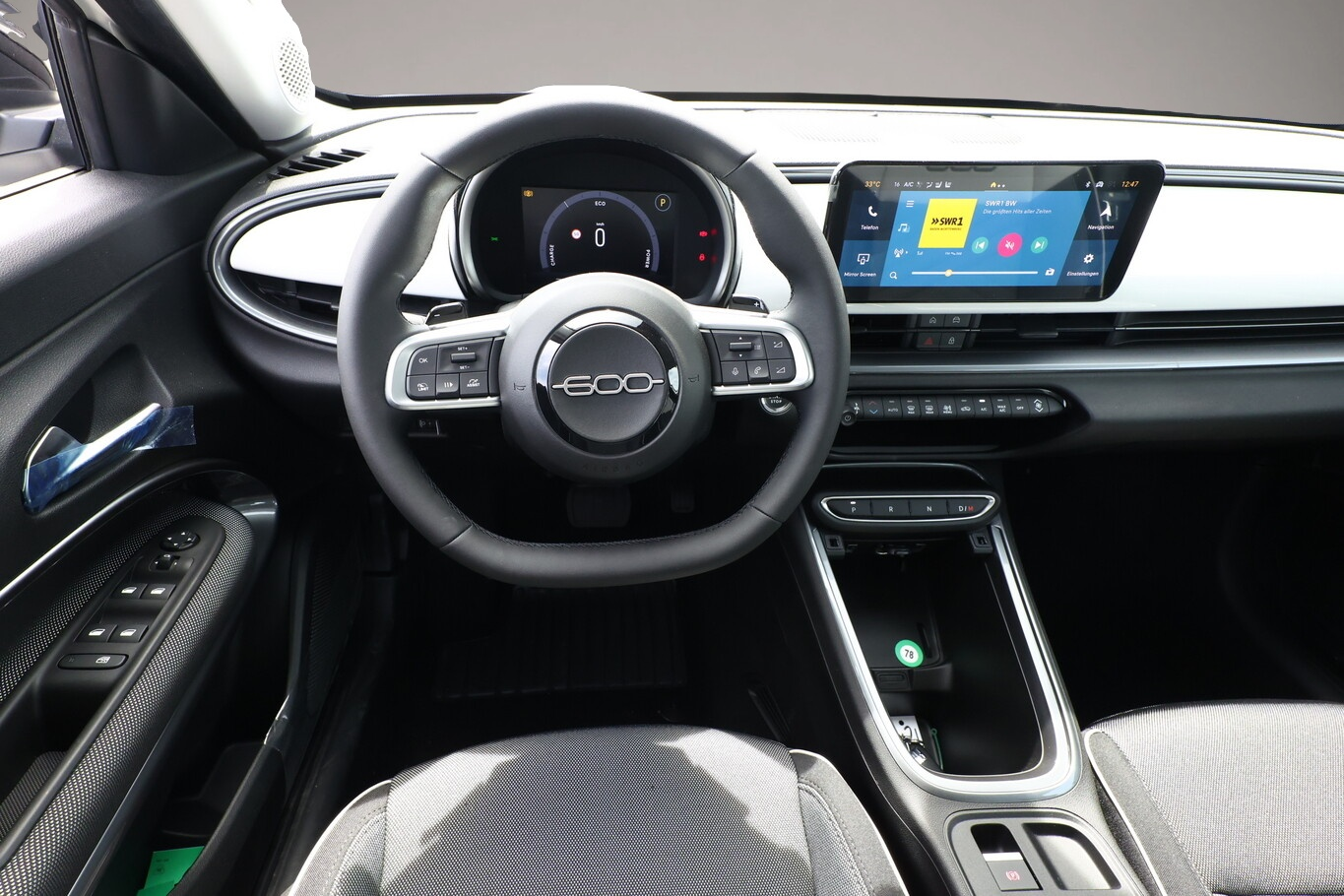 Fiat 600 600 Hybrid Icon SHZ 2xPDC Kam Nav Keyl Klimaaut - Thumbnail 6
