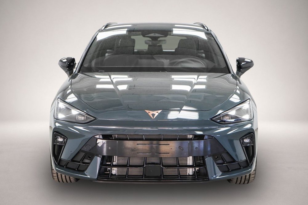 Fotografie des Cupra Leon ST 2,0 TSI DSG 4x4 Cupra - LAGER