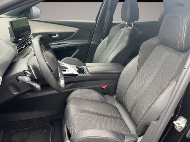 Bild 7 Peugeot 3008 GT 1.2 EU6d Navi Digitales Cockpit LED ACC