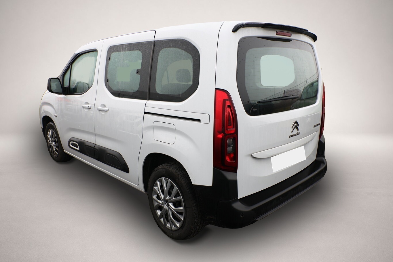 Bild 4 Citroën Berlingo 1.2 PureTech 110 Feel M Nav AHK KeyLess