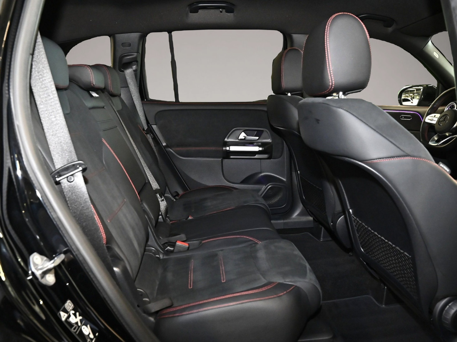 Bild 4 Mercedes-Benz GLB 200
