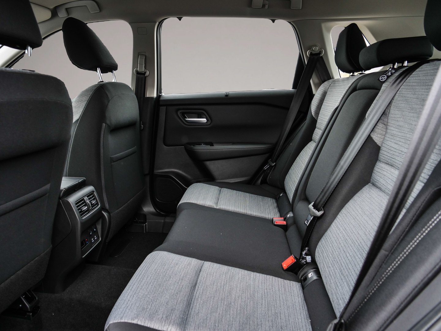 Bild 6 Nissan X-Trail Acenta 1.5 VC-T MHEV 163PS 4x2 Xtronic F
