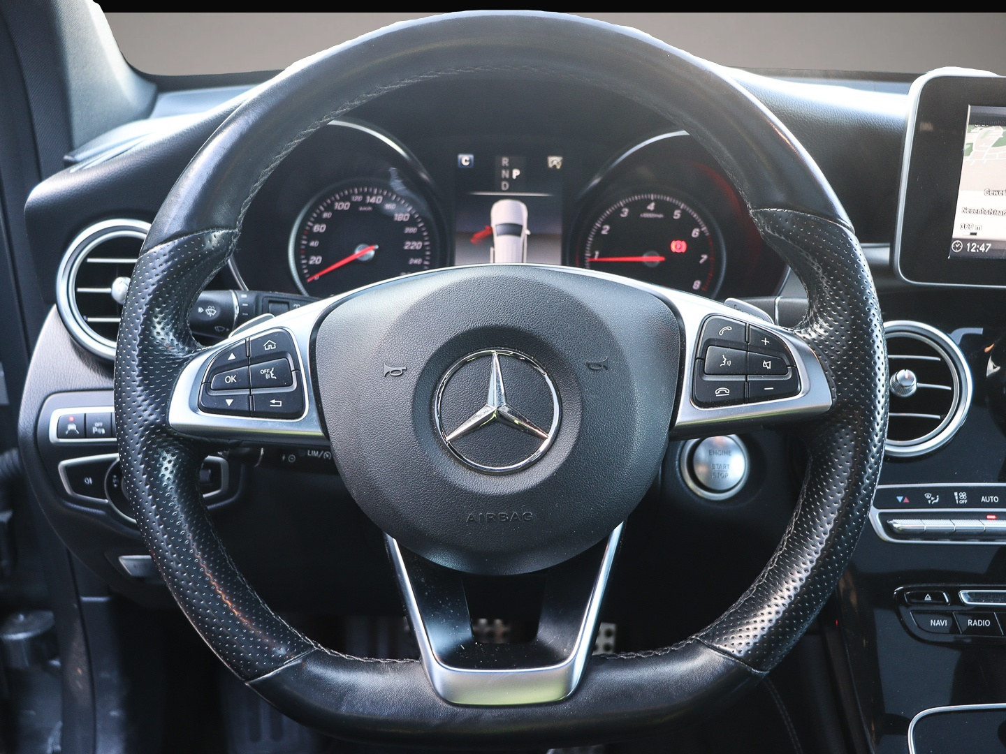 Bild 4 Mercedes-Benz GLC 250 4Matic AMG Paket AHK Panorama Sportpaket
