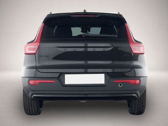Bild 3 Volvo XC40 Plus Black Edition 2WD StandHZG Digitales C